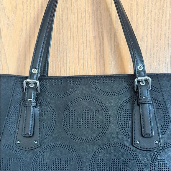 MICHAEL KORS Large Voyager Signature Black Leather MK Logo Luxury Tote Purse Bag - Picture 9 of 16